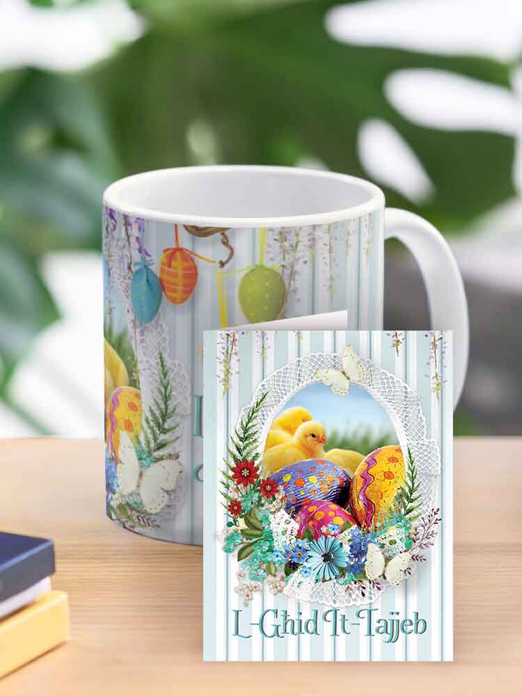 Mug tal-Għid fuq sfond bir-rigi u bil-flieles,fjuri u bajd tal-Għid